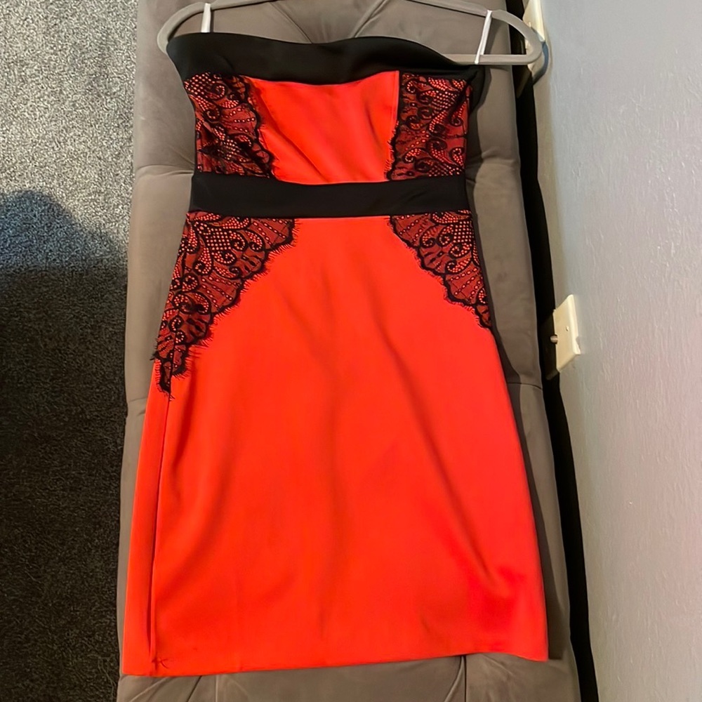 Strapless dress with lace detail